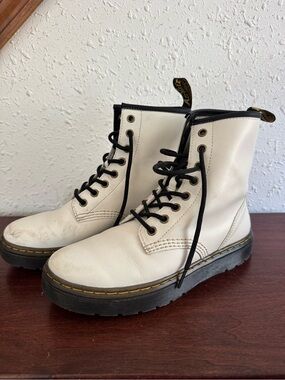 Dr Martens White Lace-Up Combat Boots - Women's size 7